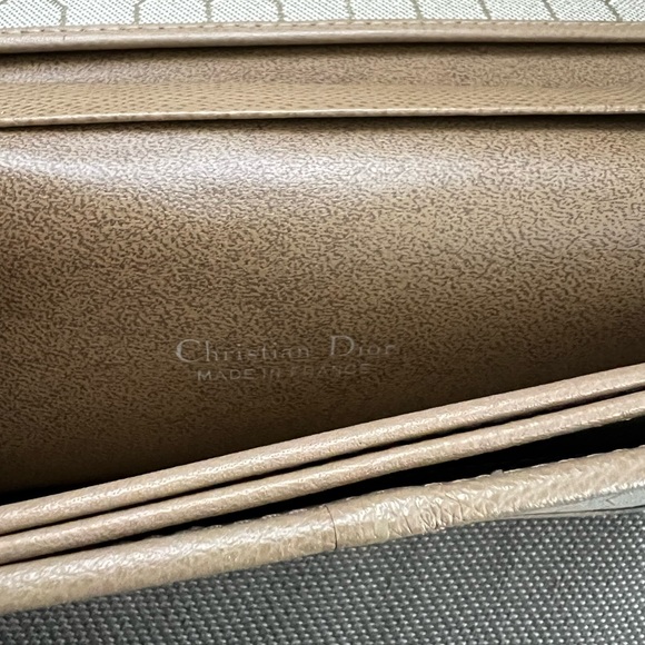 Authentic Dior Vintage Leather and Honeycomb Shoulder Bag - Picture 7 of 17